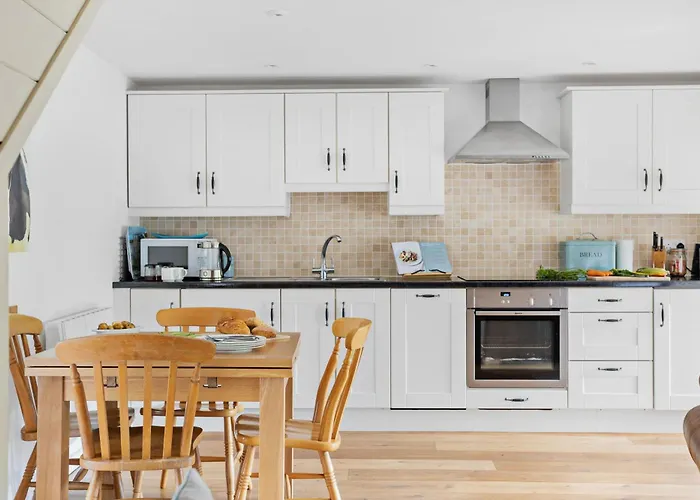 Middle Cottage - Tranquil Cottage Ideal For Walkers