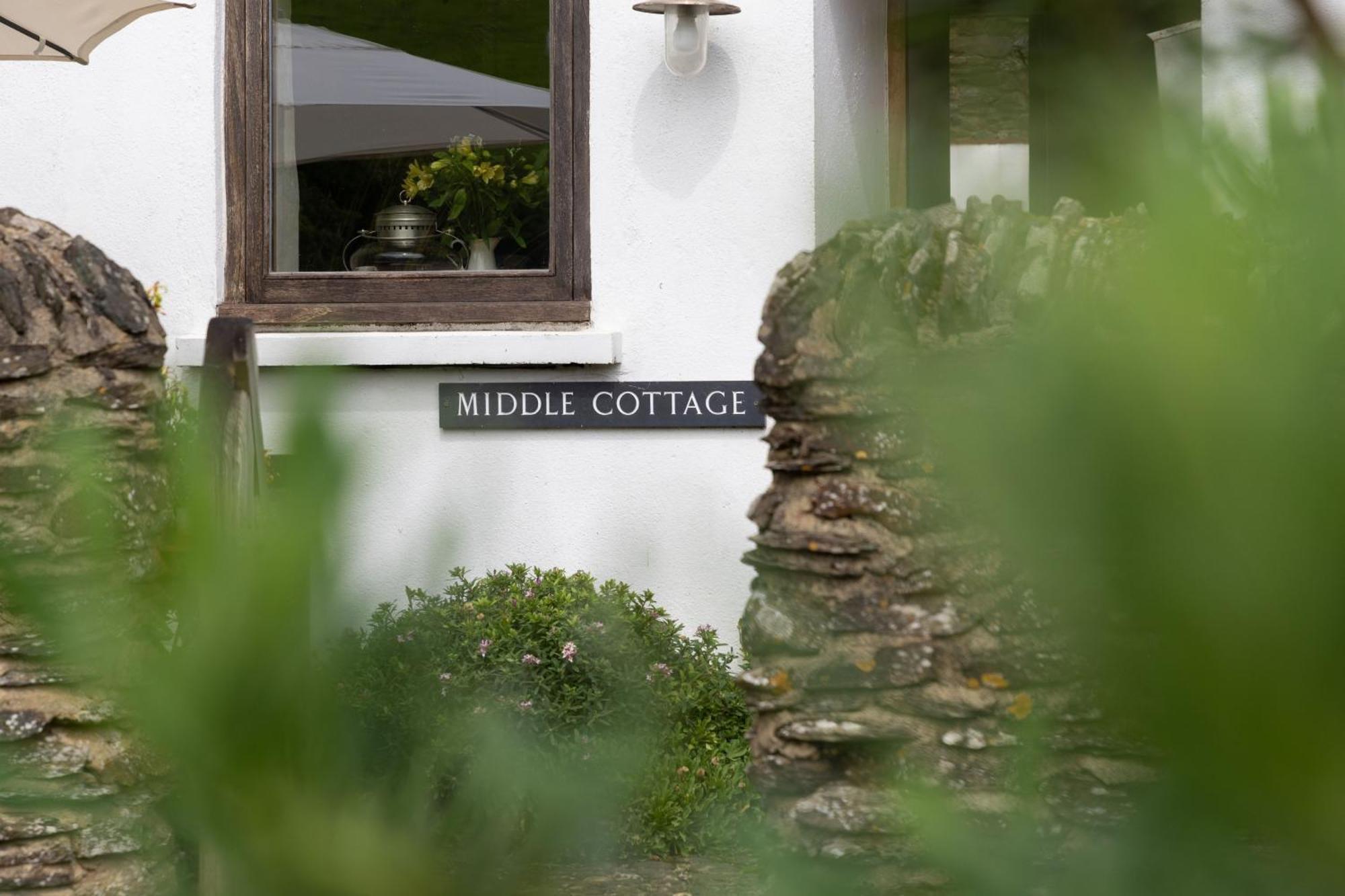Middle - Tranquil Ideal For Walkers *