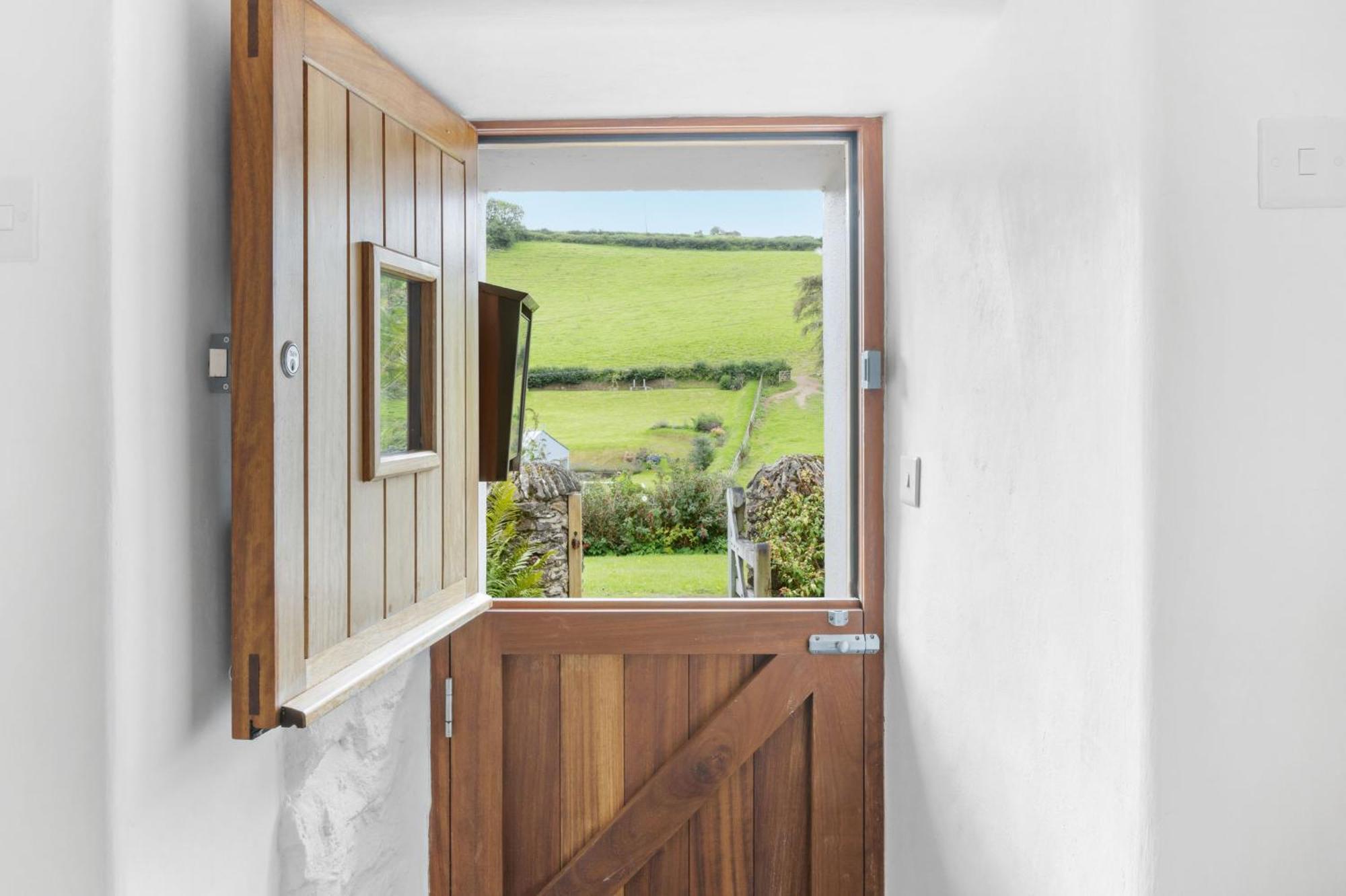 Holiday home Middle - Tranquil Ideal For Walkers *